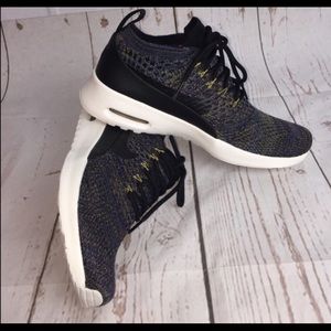 Air Max Thea Ultra Flyknit